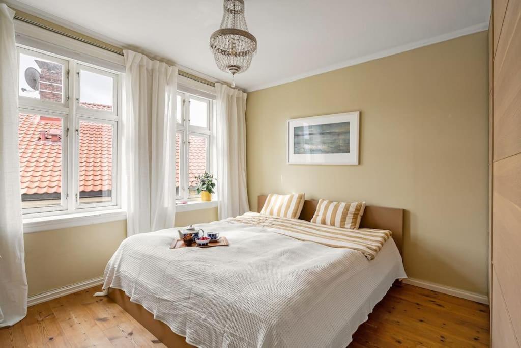 Vila Det Lille Rode Huset Ved Floibanen Bergen Exteriér fotografie